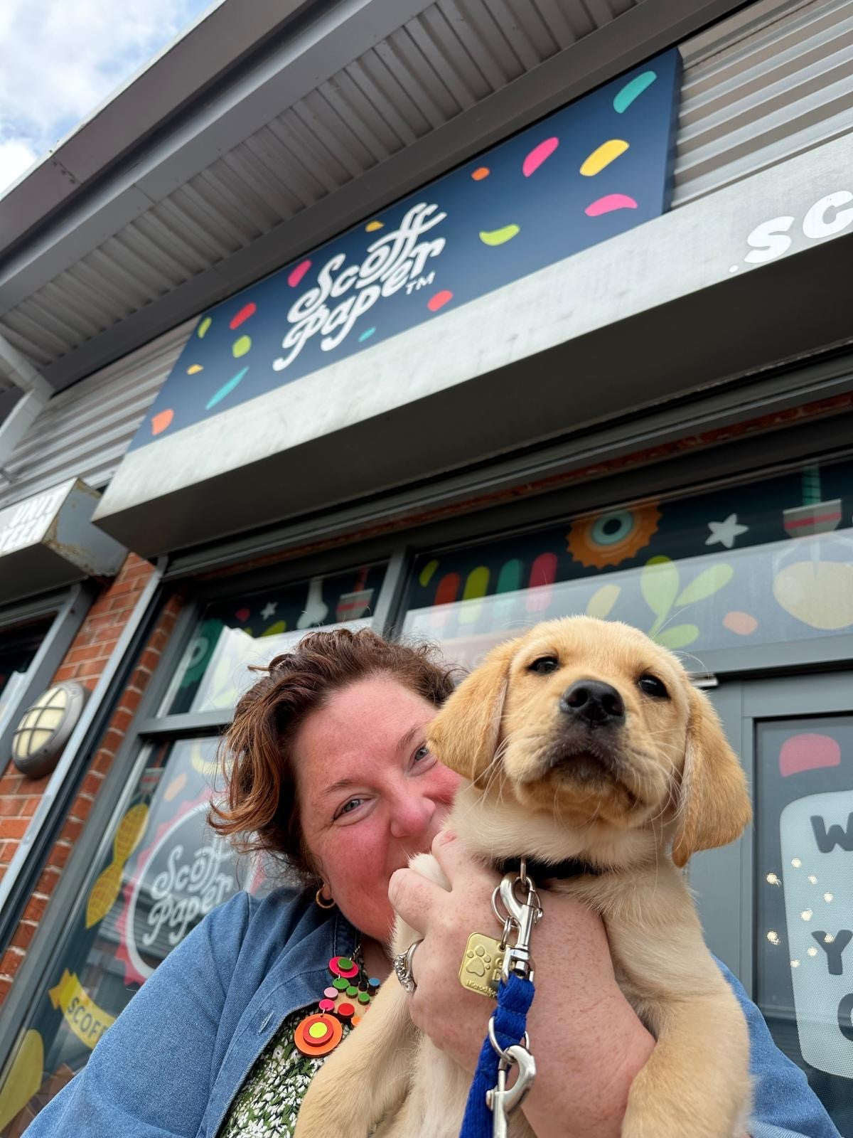 A tiny pup, a big handful… and some brand new cards 🐶😍