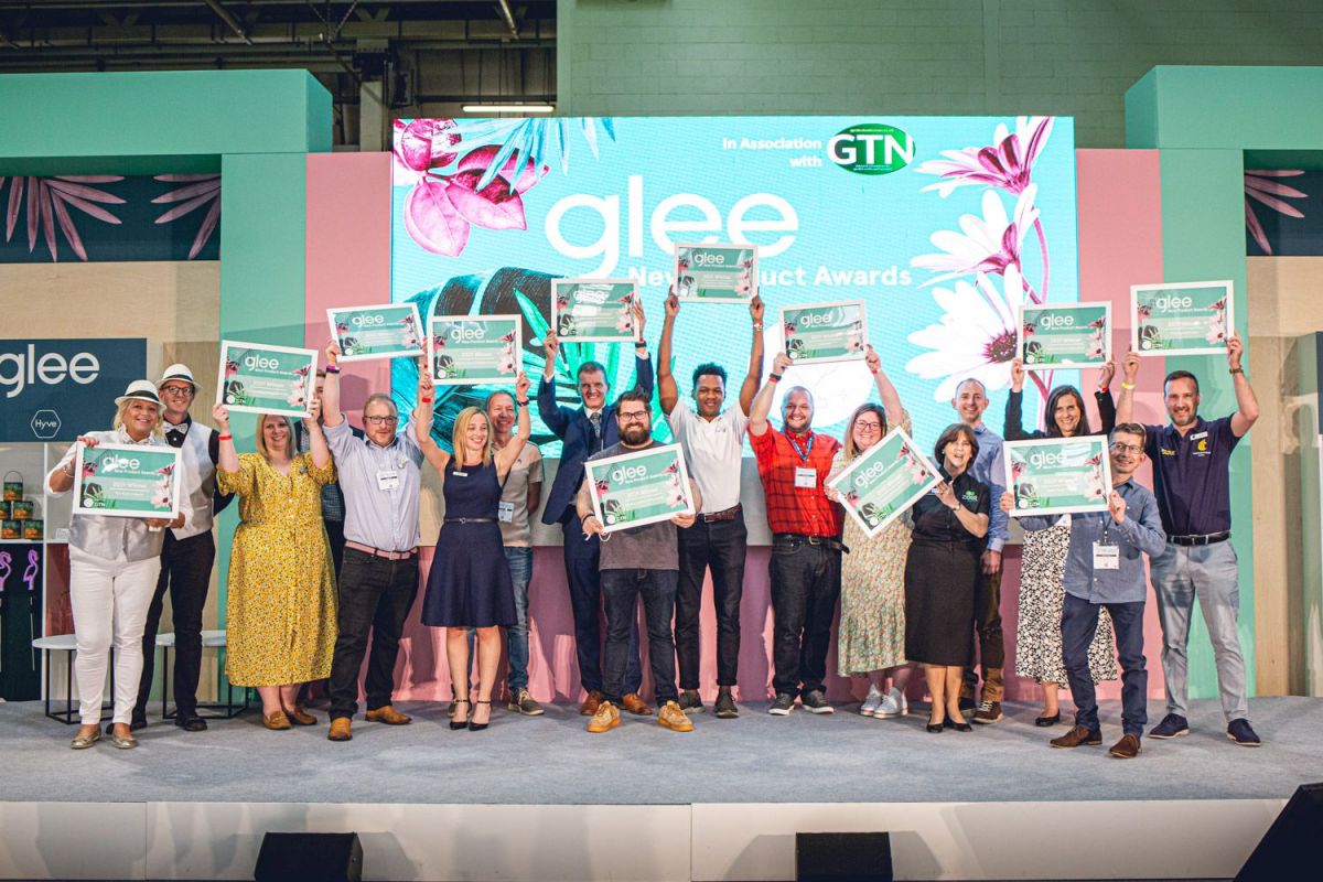 Scoff Paper wins Best New Pet Product GLEE Birmingham NEC